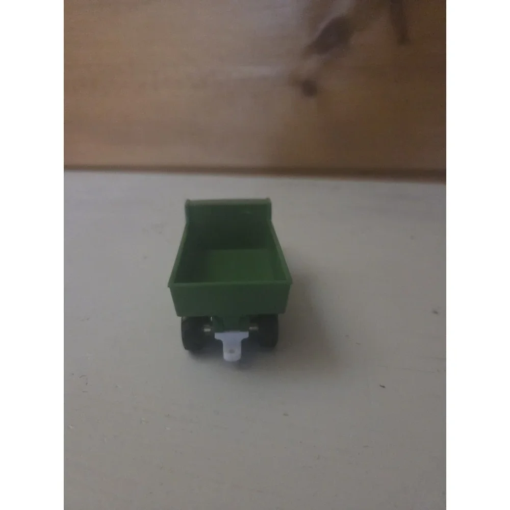 John Deere Ertle Dump Truck White Green Construction Toy Car For Children